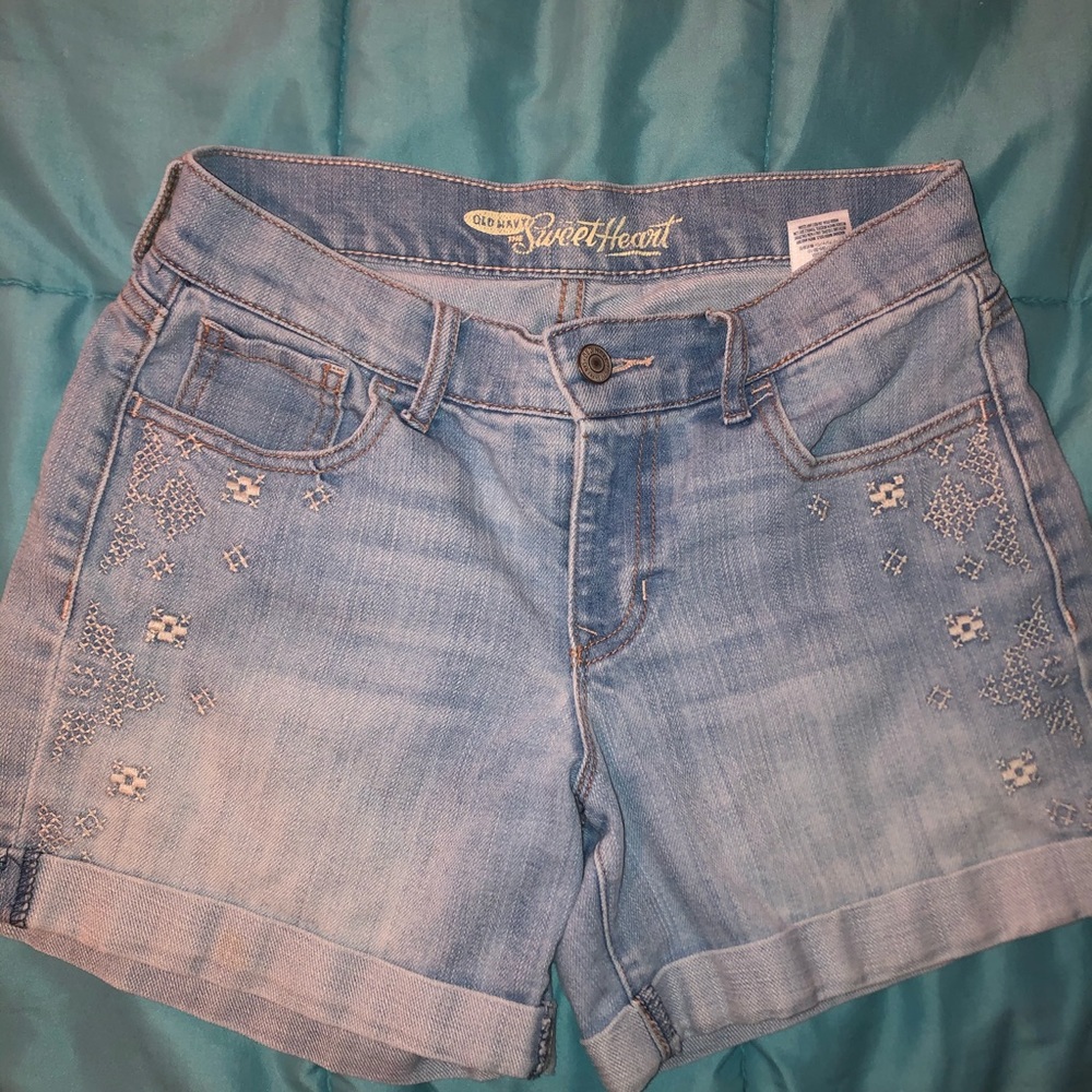 Embroidered Shorts.✨